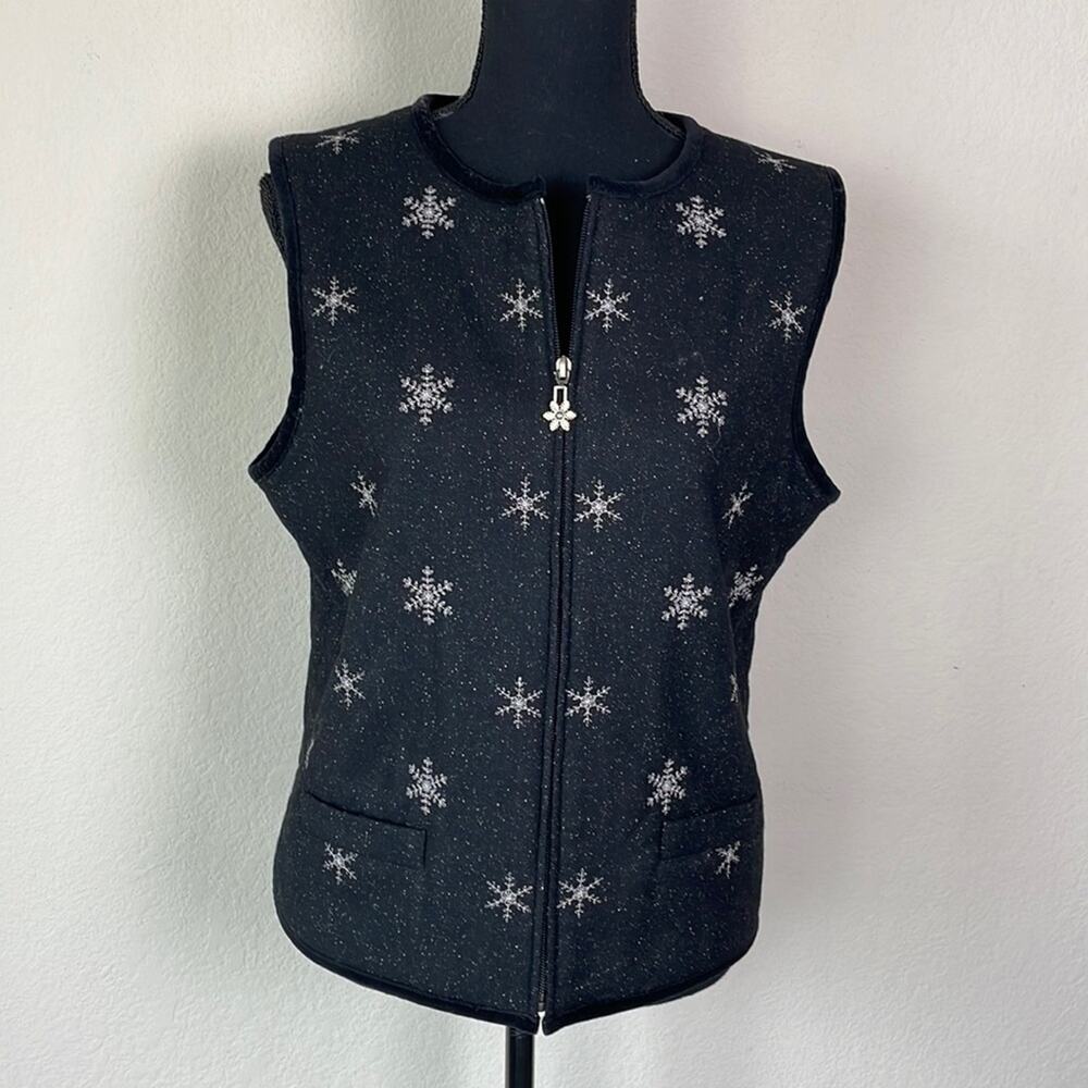 Talbots women’s S snowflake black velour vest